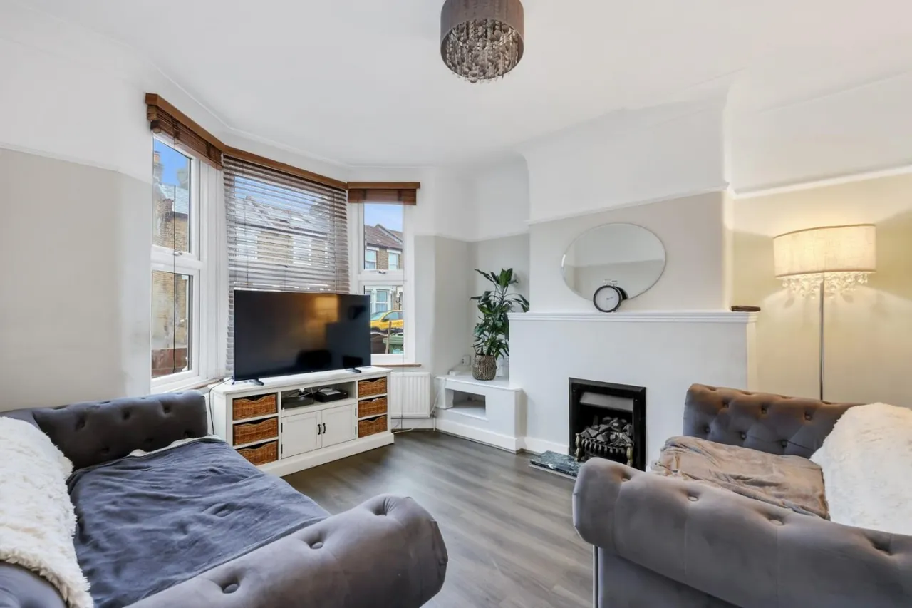 Eustace Road, Chadwell Heath, RM6, photo 6