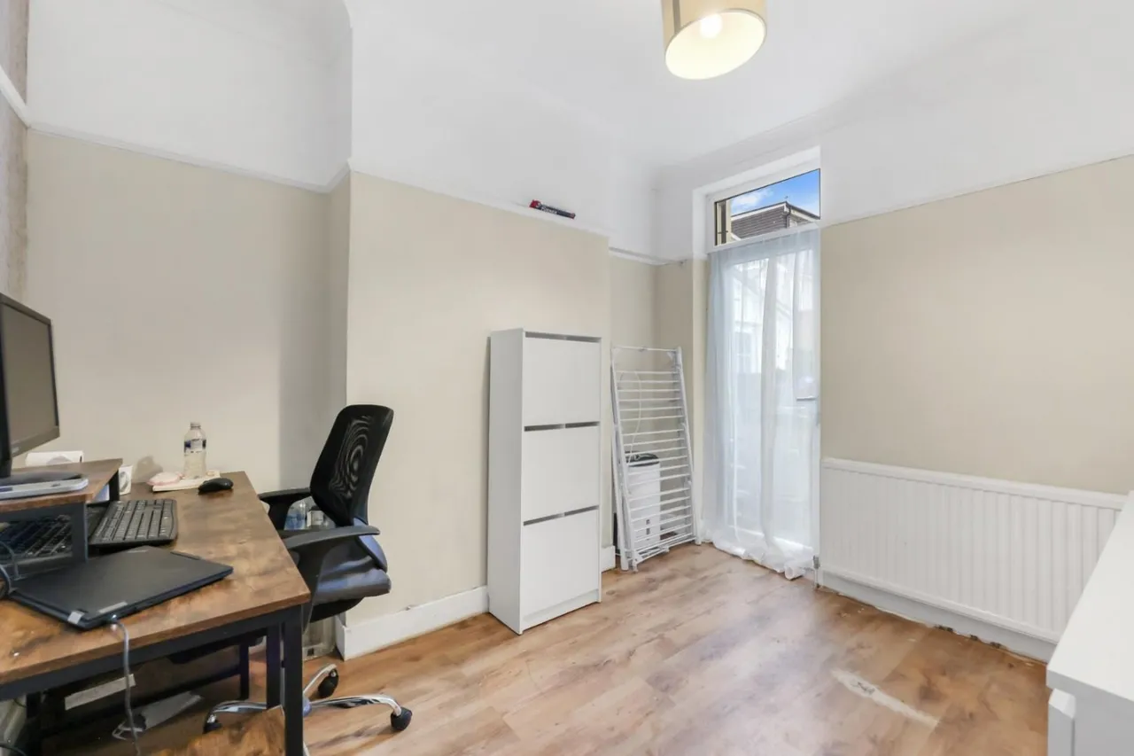Eustace Road, Chadwell Heath, RM6, photo 17