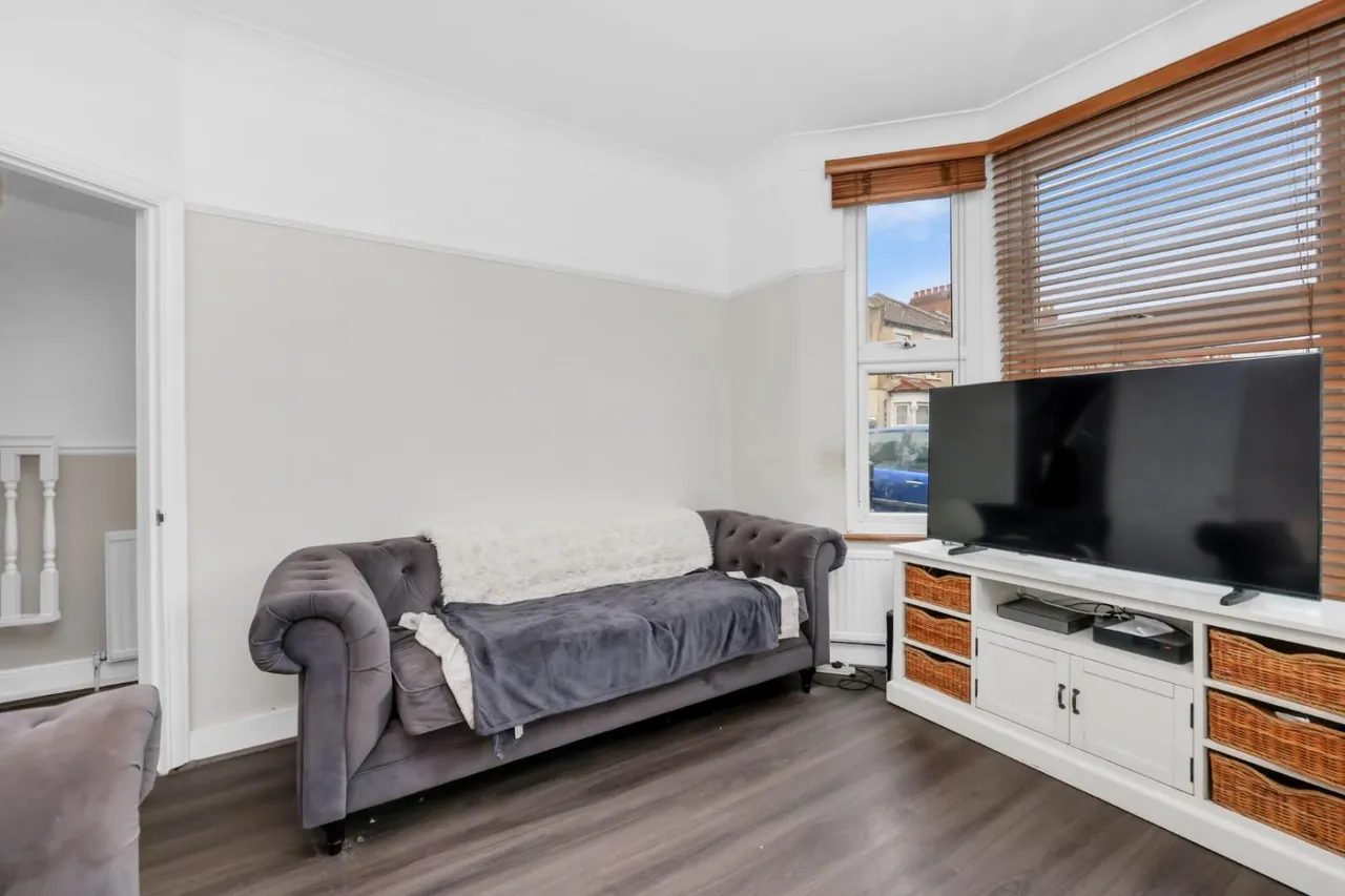 Eustace Road, Chadwell Heath, RM6, photo 8