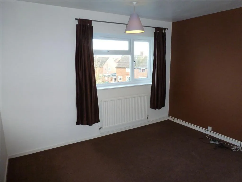 Priory Crescent, Aylesbury, HP19, photo 6