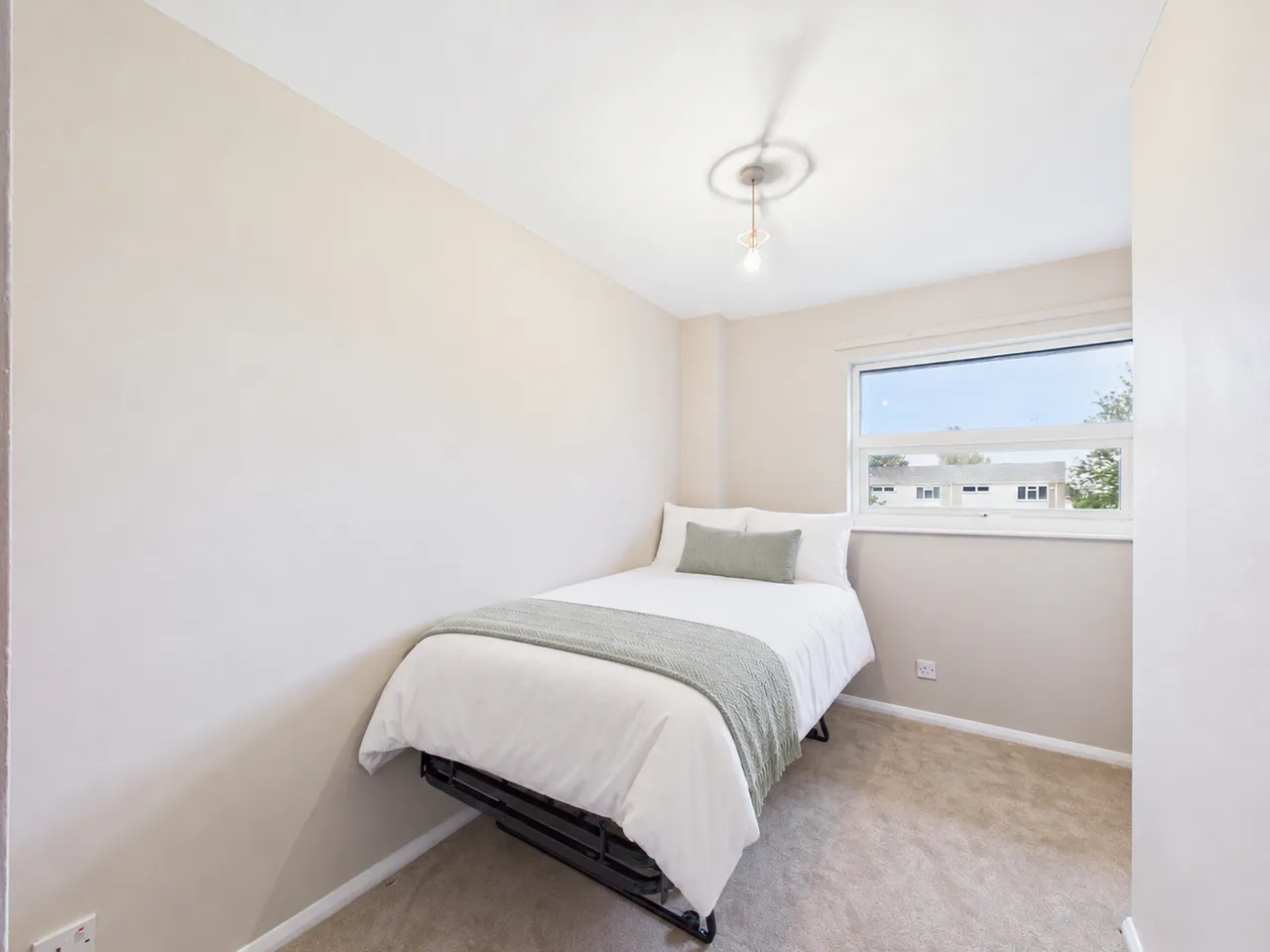 Tinkers Wood Road, Downley, HP13, photo 8