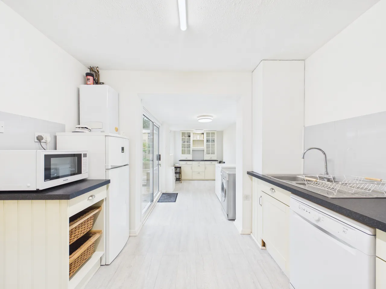 Tinkers Wood Road, Downley, HP13, photo 3
