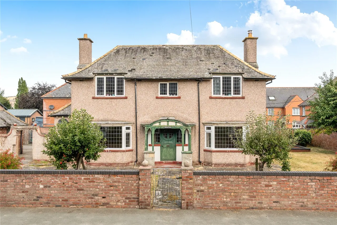 4 bed house for sale — Main Street, Caersws, Powys, SY17 5EL