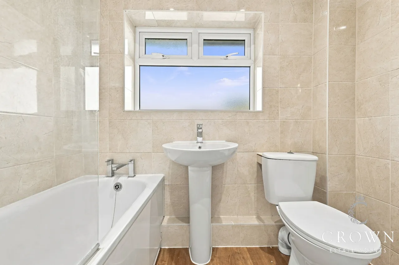 Whitmore Way, Basildon, photo 10