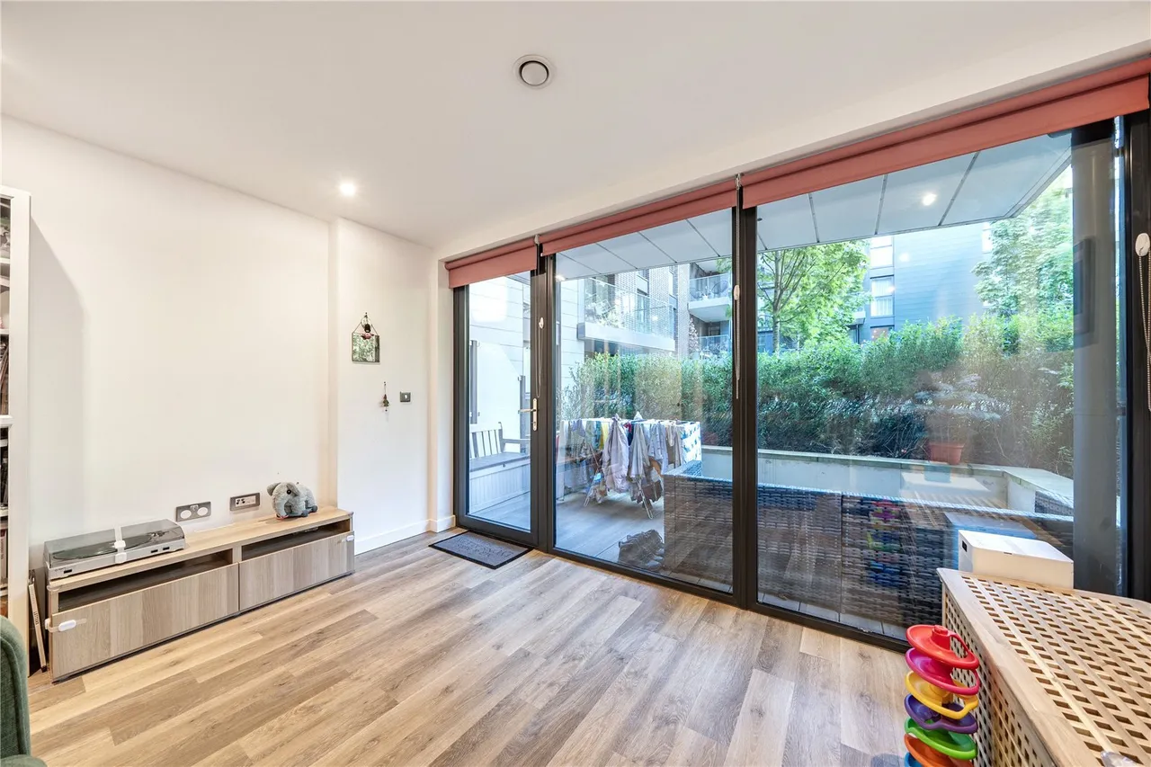 Hawthorne Crescent, SE10, photo 9