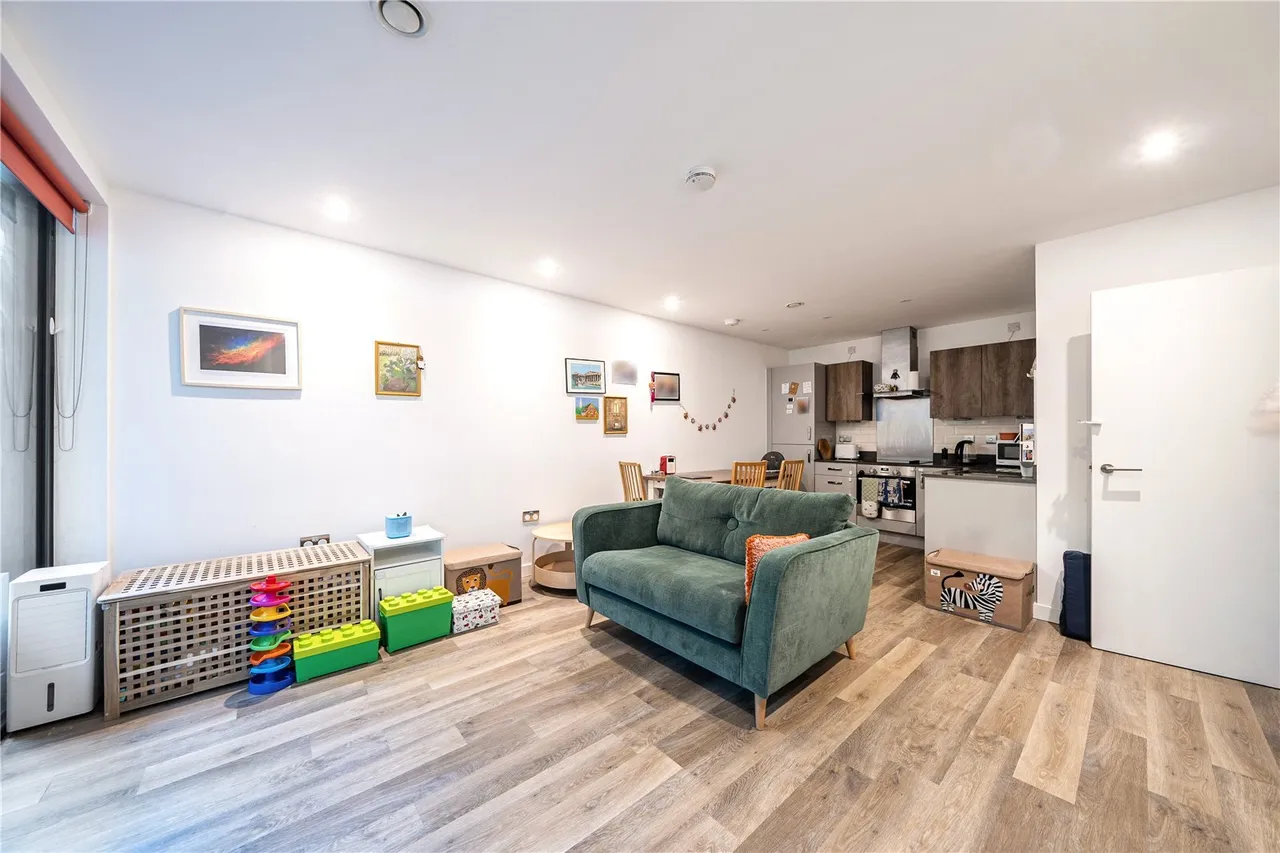 Hawthorne Crescent, SE10, photo 2