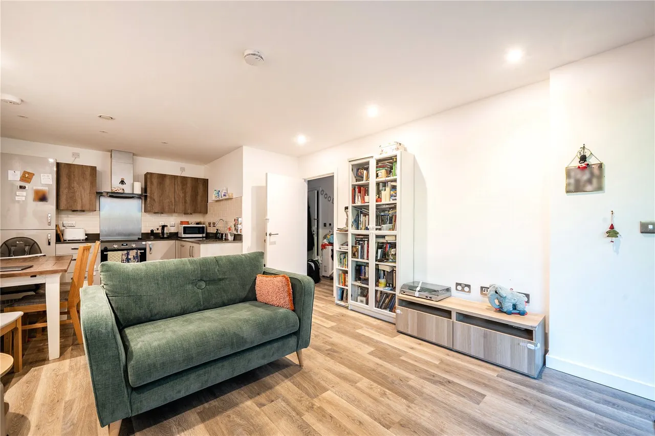 Hawthorne Crescent, SE10, photo 12