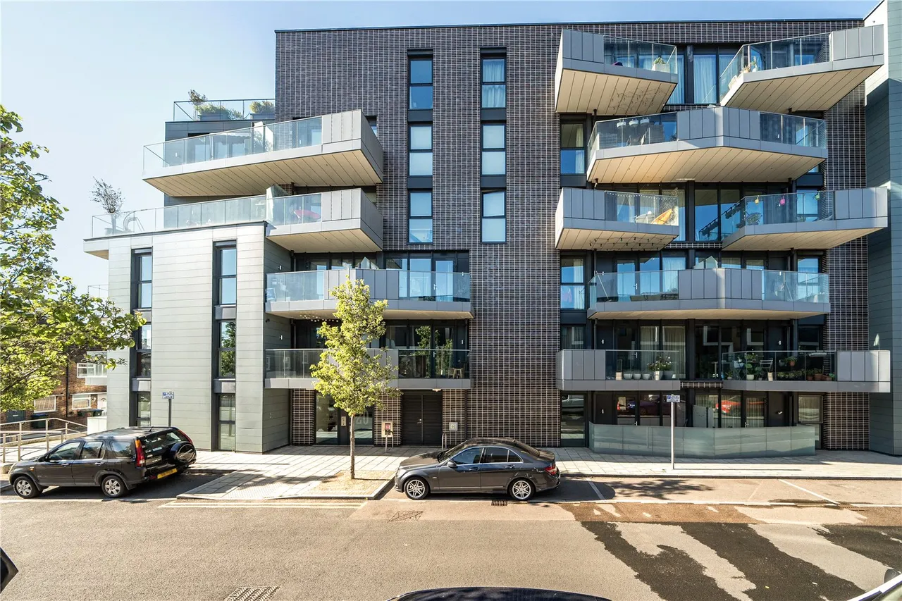 Hawthorne Crescent, SE10, photo 2