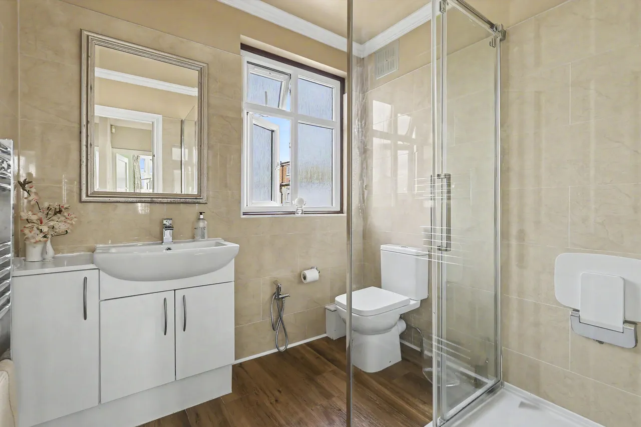 Eastbury Avenue, Enfield, EN1, photo 13