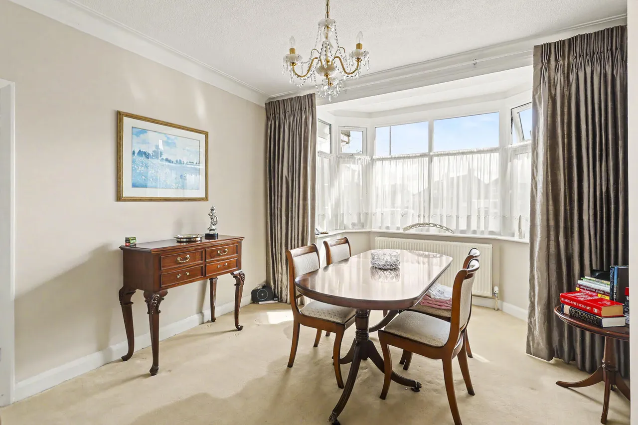 Eastbury Avenue, Enfield, EN1, photo 5