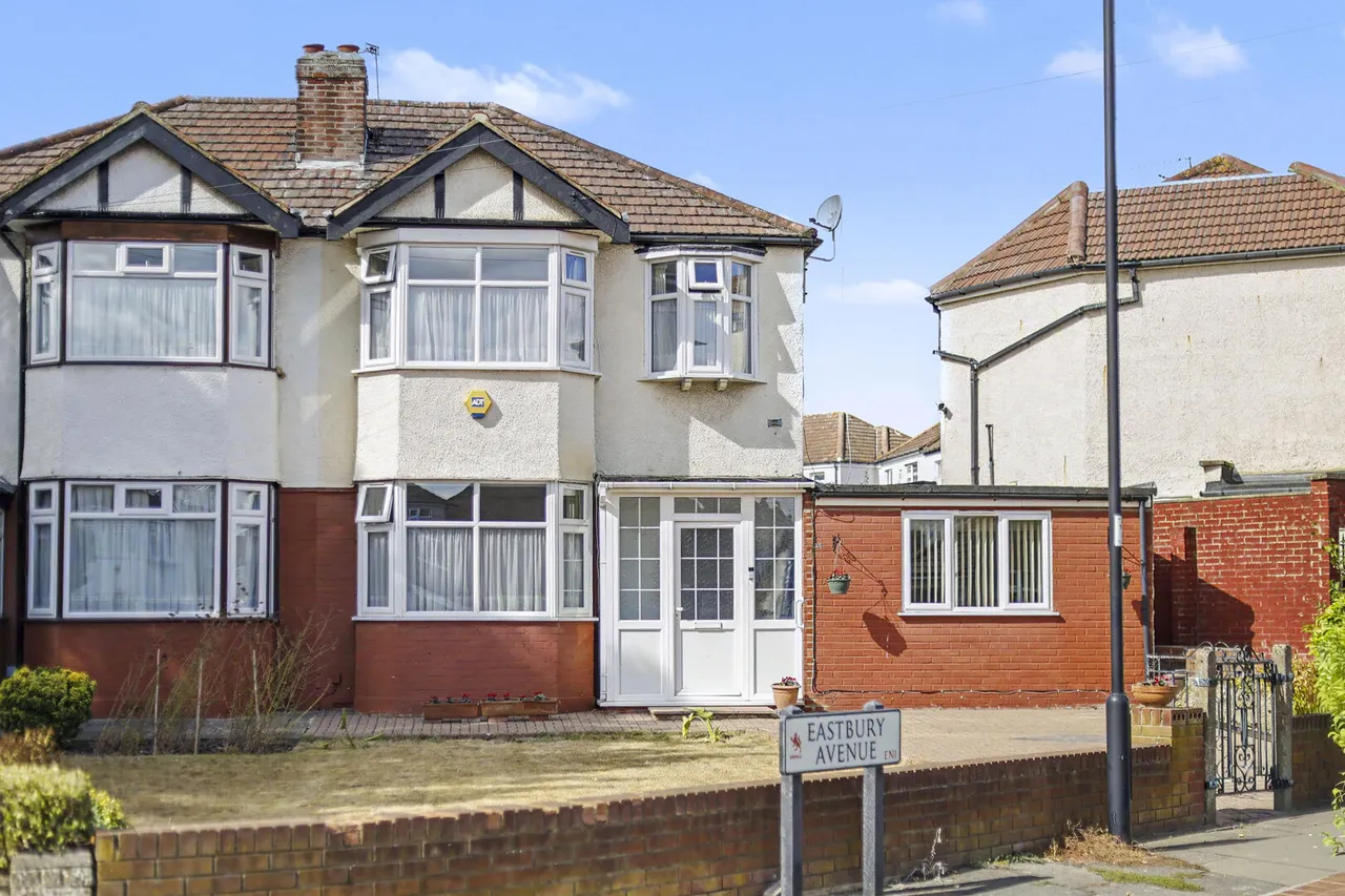 Eastbury Avenue, Enfield, EN1, photo 36