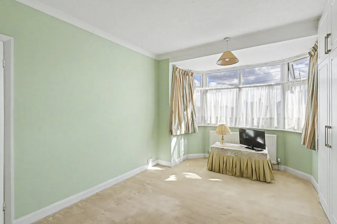 Eastbury Avenue, Enfield, EN1, photo 17