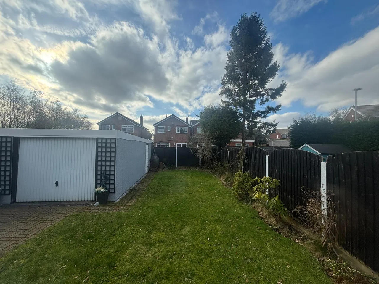 Rufford Close, Ashton-Under-Lyne, OL6, photo 2