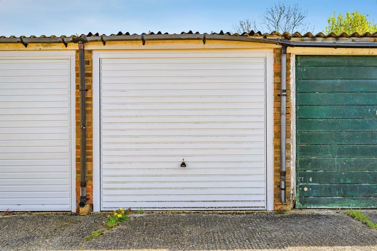 garage for sale — Sandridge Close, Hemel Hempstead