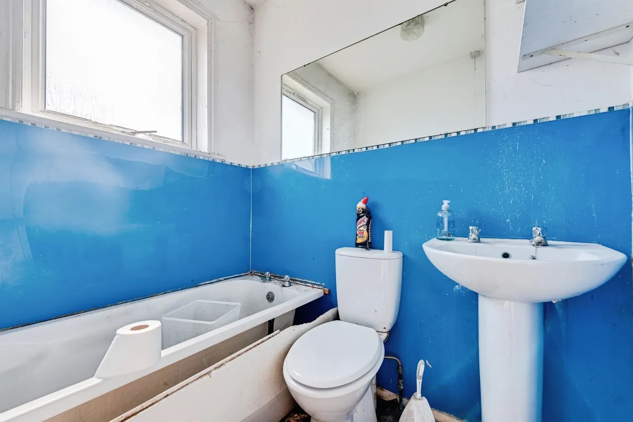 Cricklade Road, Swindon, SN2, photo 18