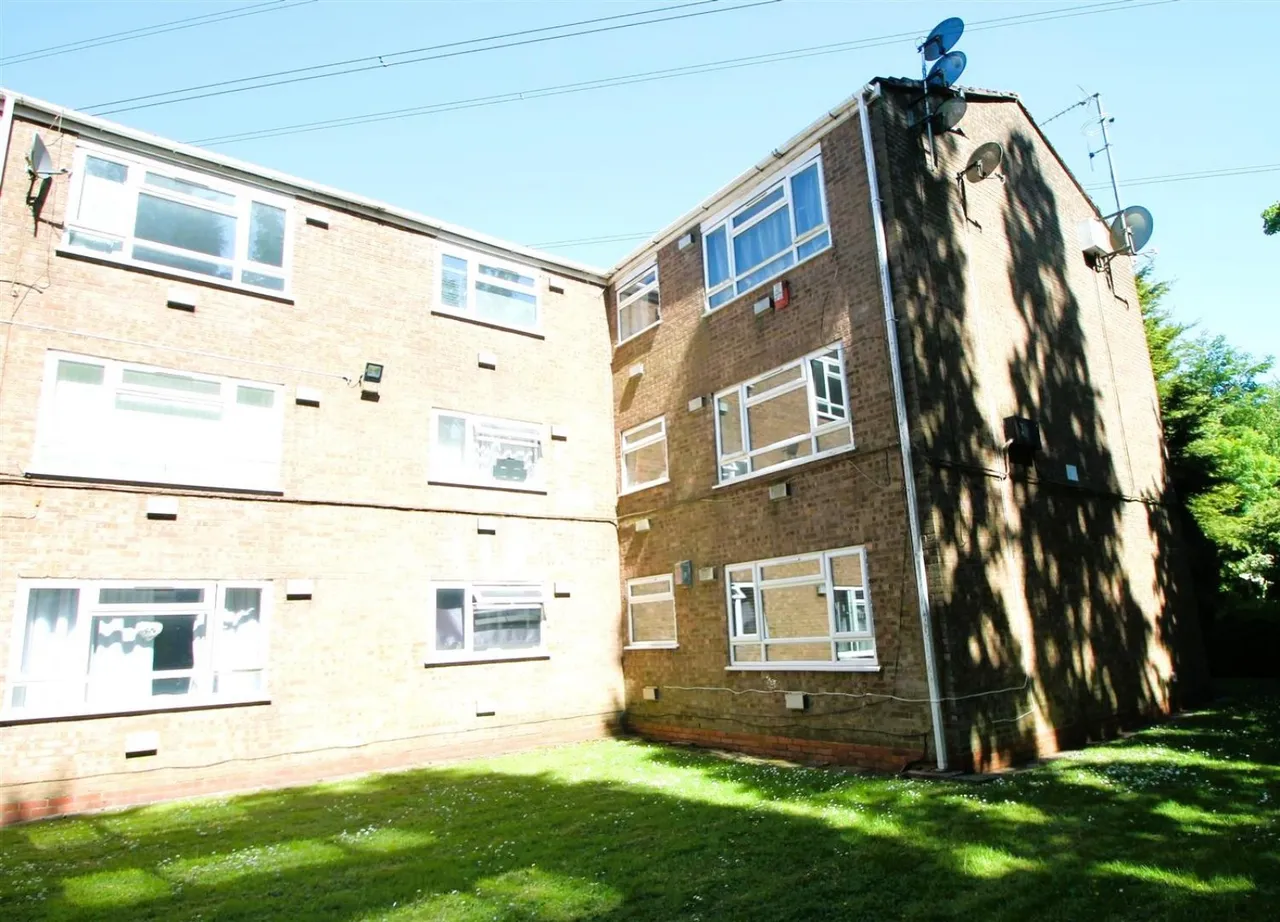 2 bed property for sale — Kitwell Lane, Birmingham