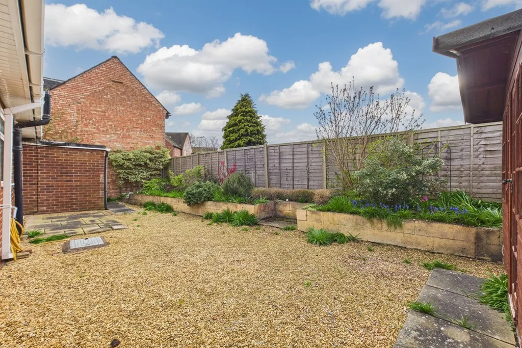Sudbury Road, Yoxall, photo 18