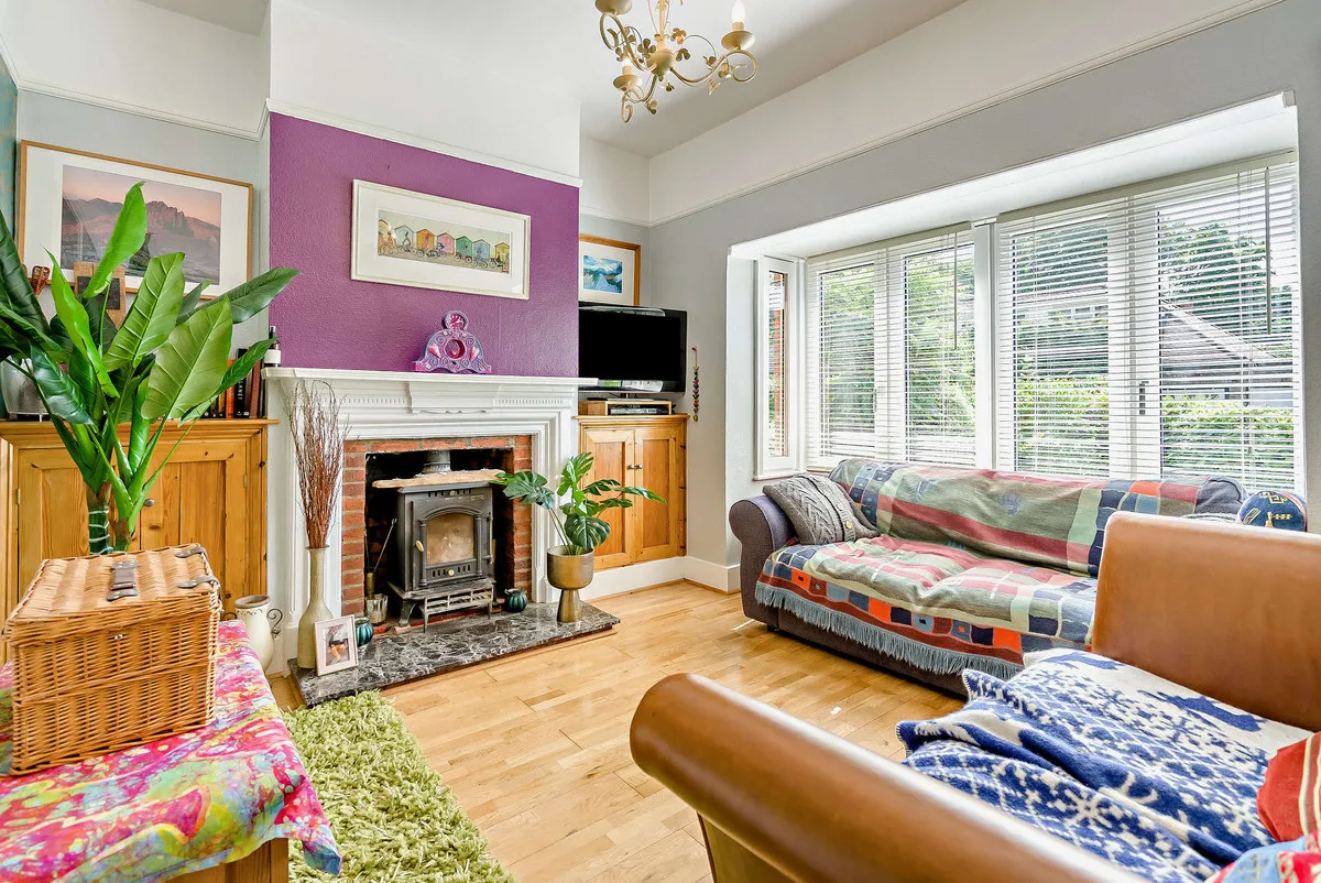Debden Lane, Loughton, IG10, photo 3