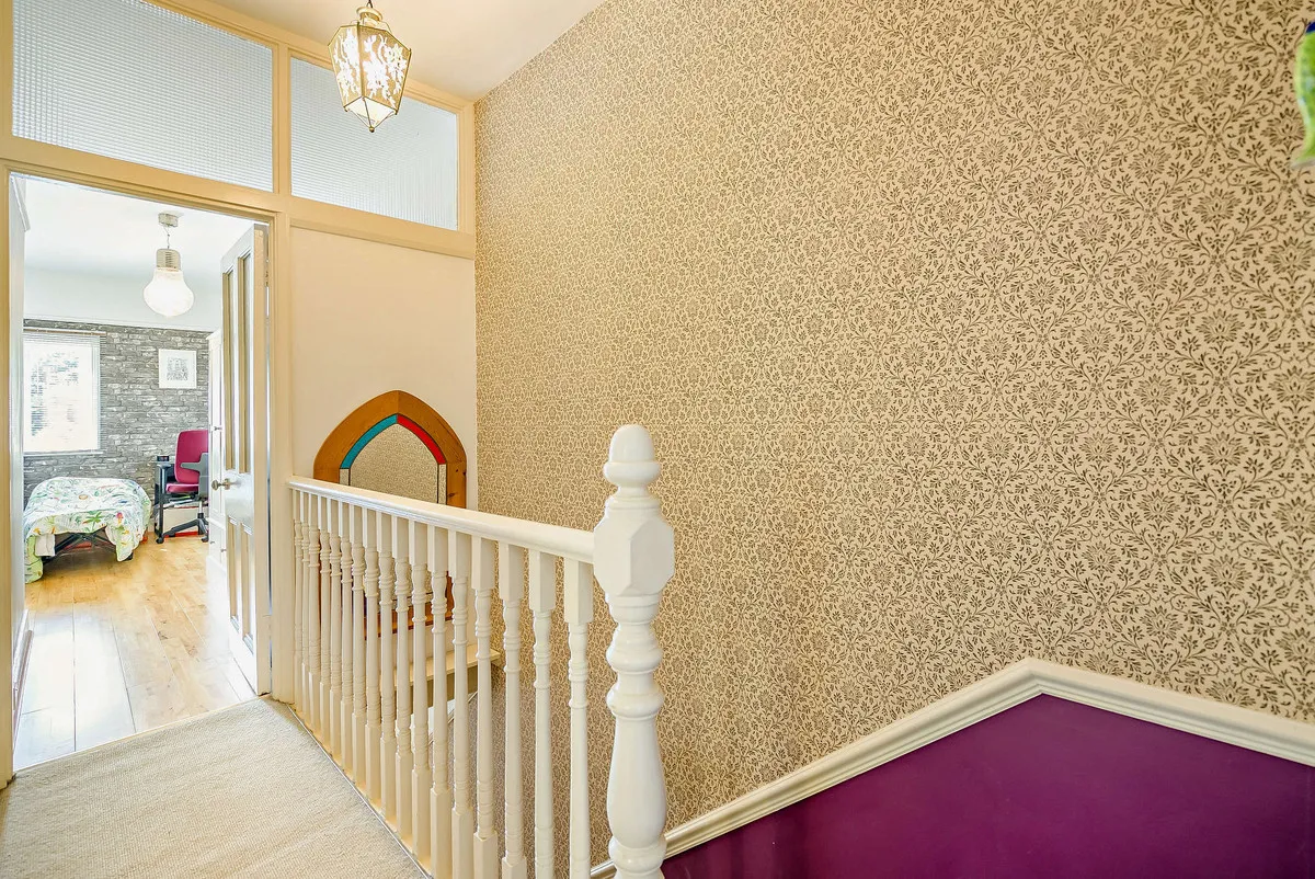 Debden Lane, Loughton, IG10, photo 12