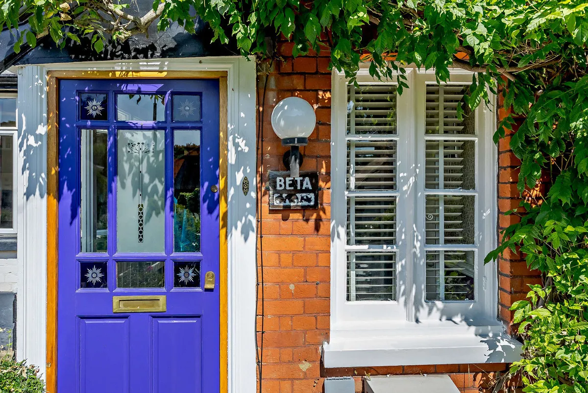 Debden Lane, Loughton, IG10, photo 17