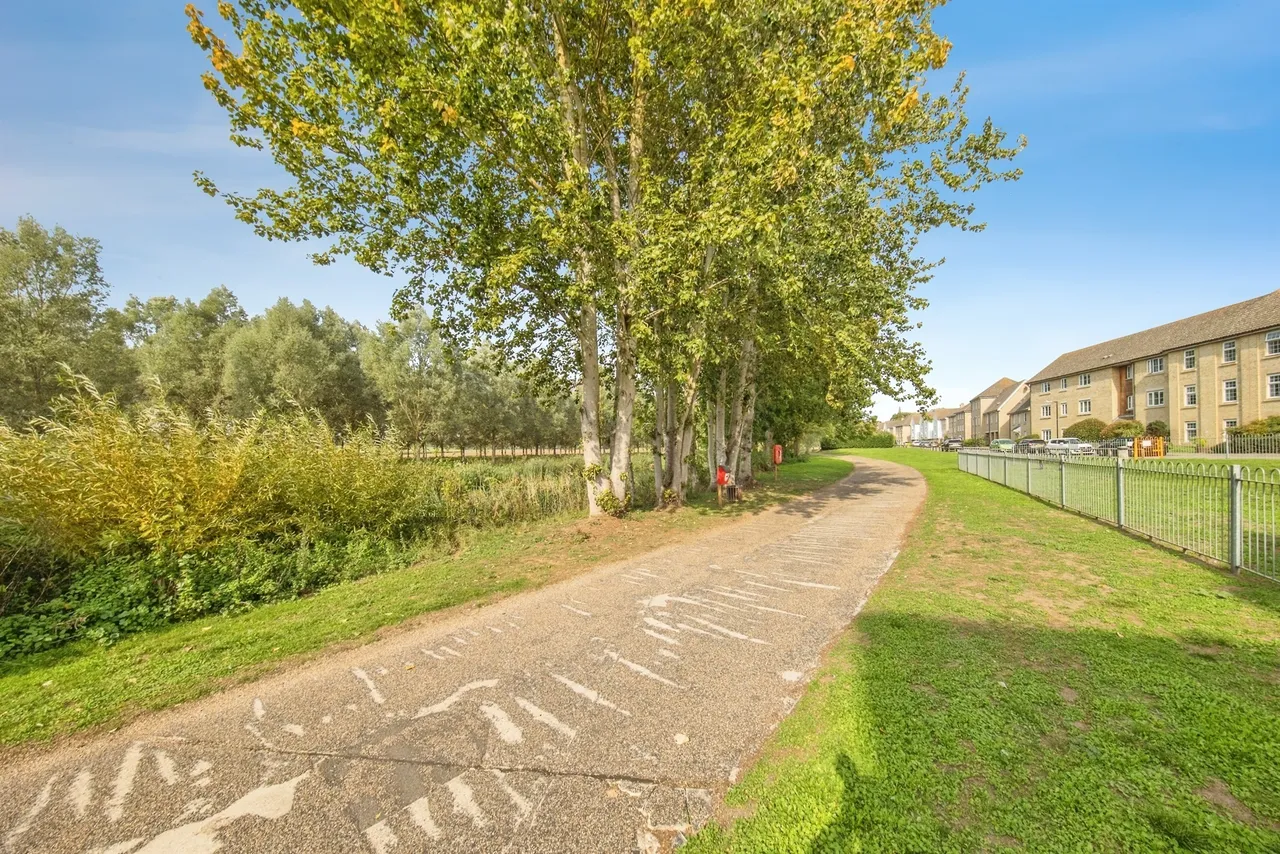 Bakers Court, Great Cornard, CO10, photo 16