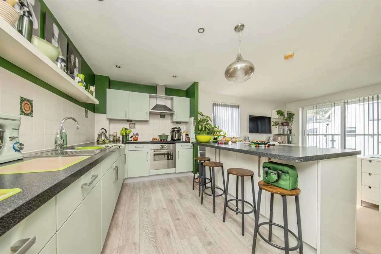 Bakers Court, Great Cornard, CO10, photo 5