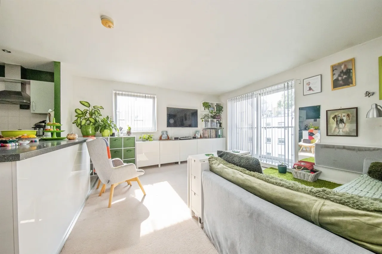 Bakers Court, Great Cornard, CO10, photo 4