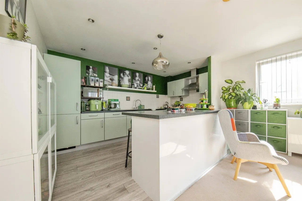 Bakers Court, Great Cornard, CO10, photo 2
