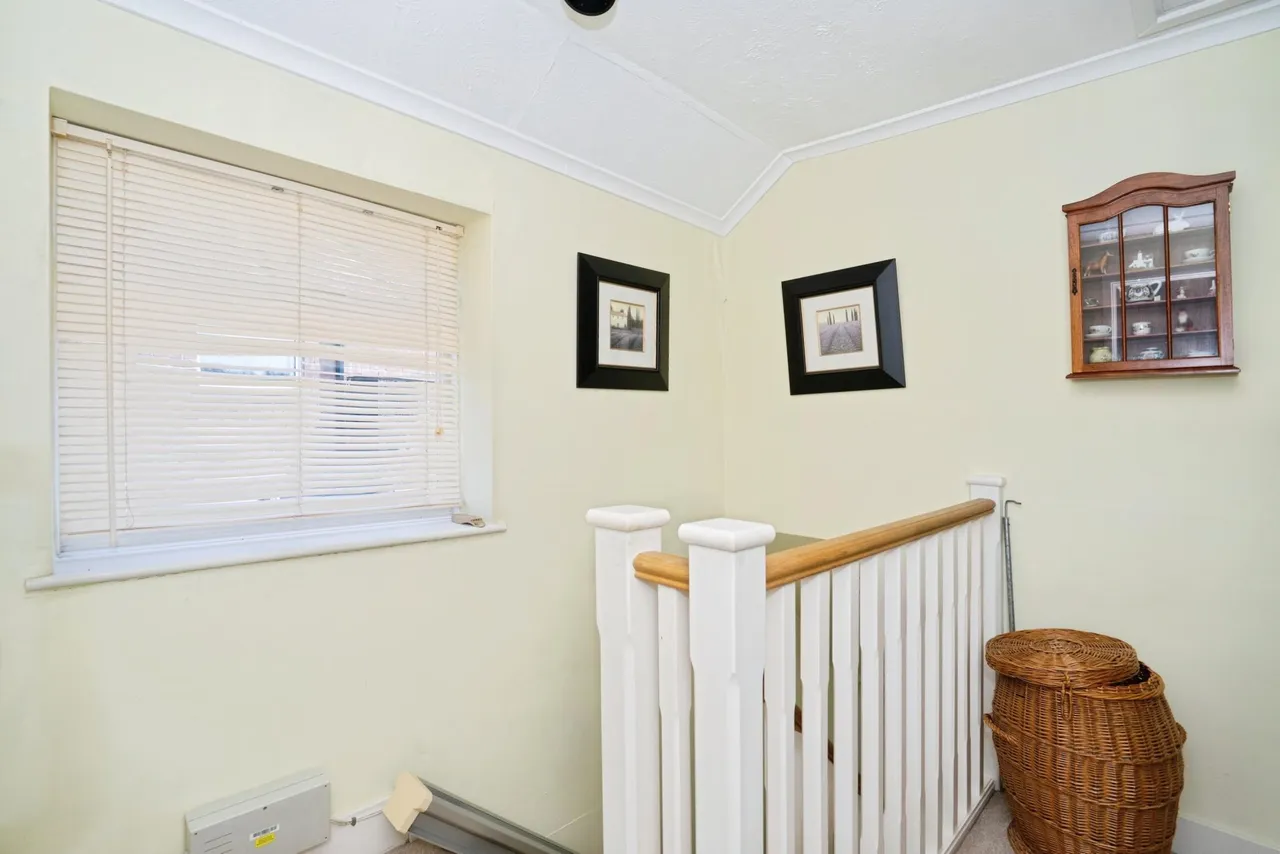 Chanctonbury Road, Burgess Hill, RH15, photo 15
