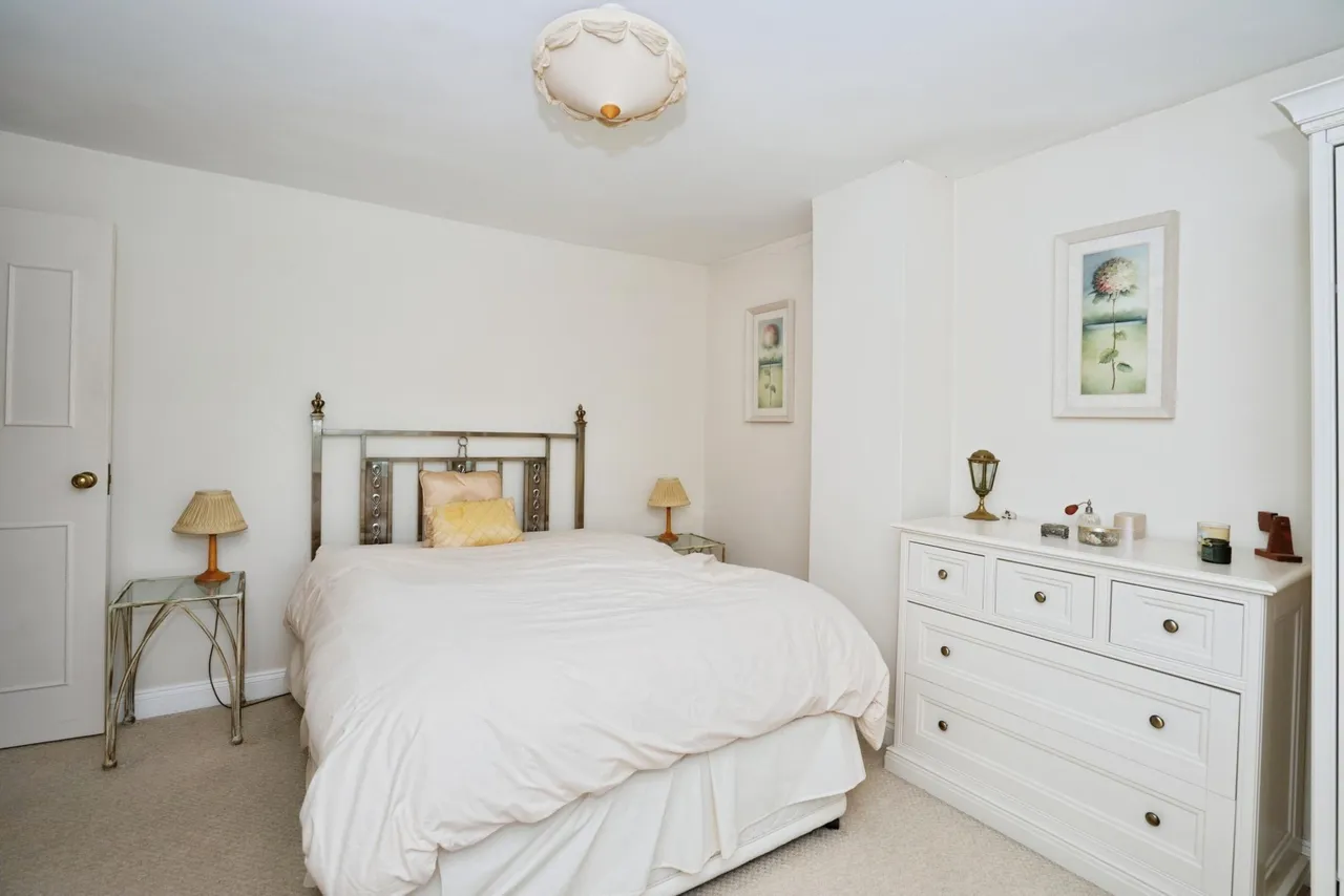 Chanctonbury Road, Burgess Hill, RH15, photo 10