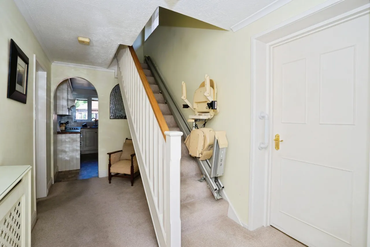 Chanctonbury Road, Burgess Hill, RH15, photo 6