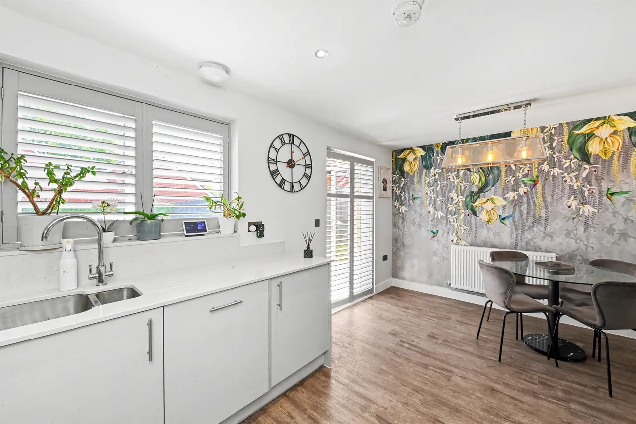 Hedgehog Way, Berkhamsted, photo 6
