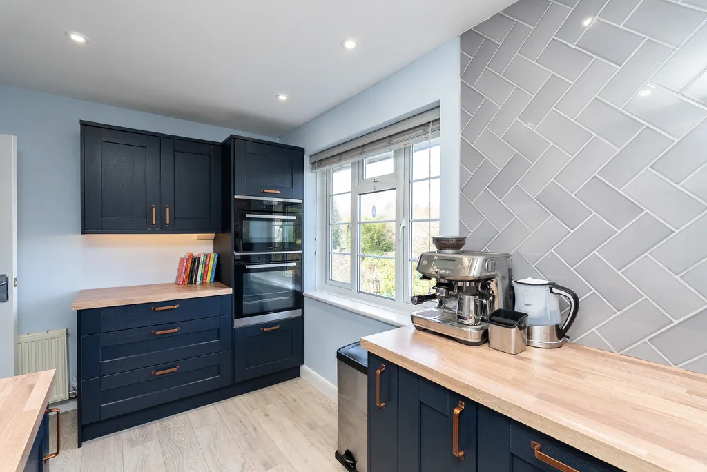 Swan Mill Gardens, Pixham, RH4, photo 10