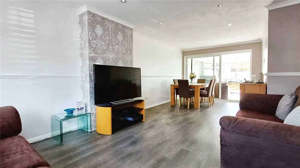 Imperial Drive, Gravesend, Kent, DA12, photo 2