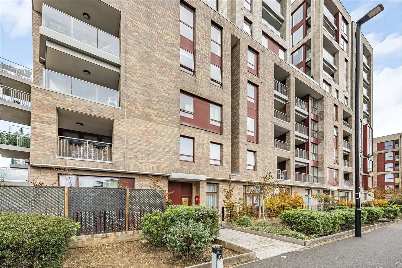 2 bed flat for sale, London Road, Isleworth, TW7
