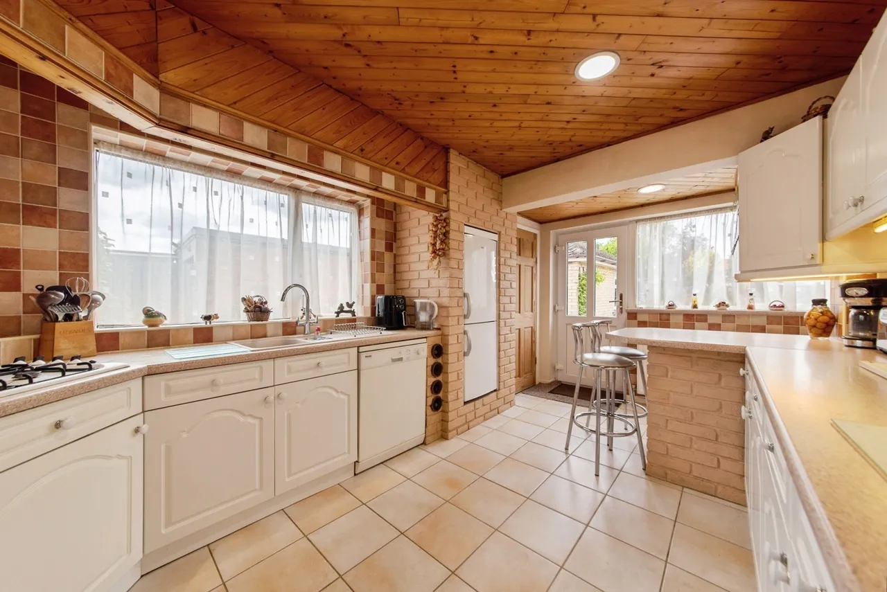 Westfield Drive, North Greetwell, Lincoln, Lincolnshire, LN2, photo 6