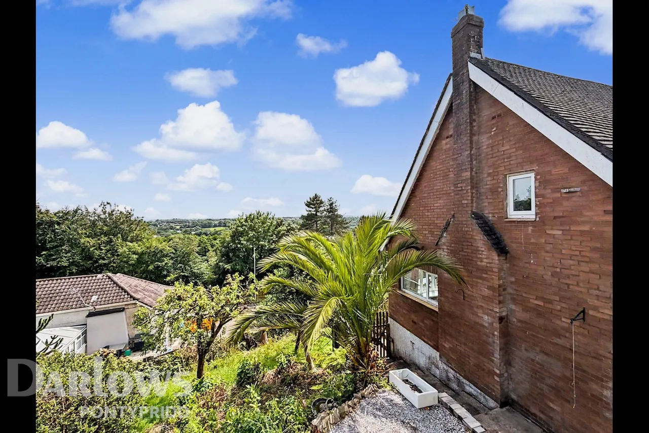 Llantrisant, Pontyclun, photo 37