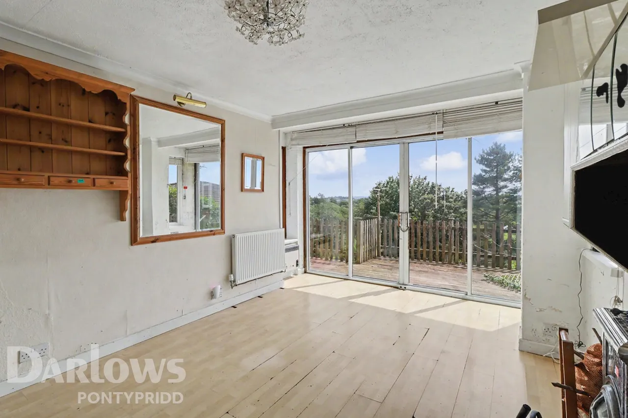 Llantrisant, Pontyclun, photo 13
