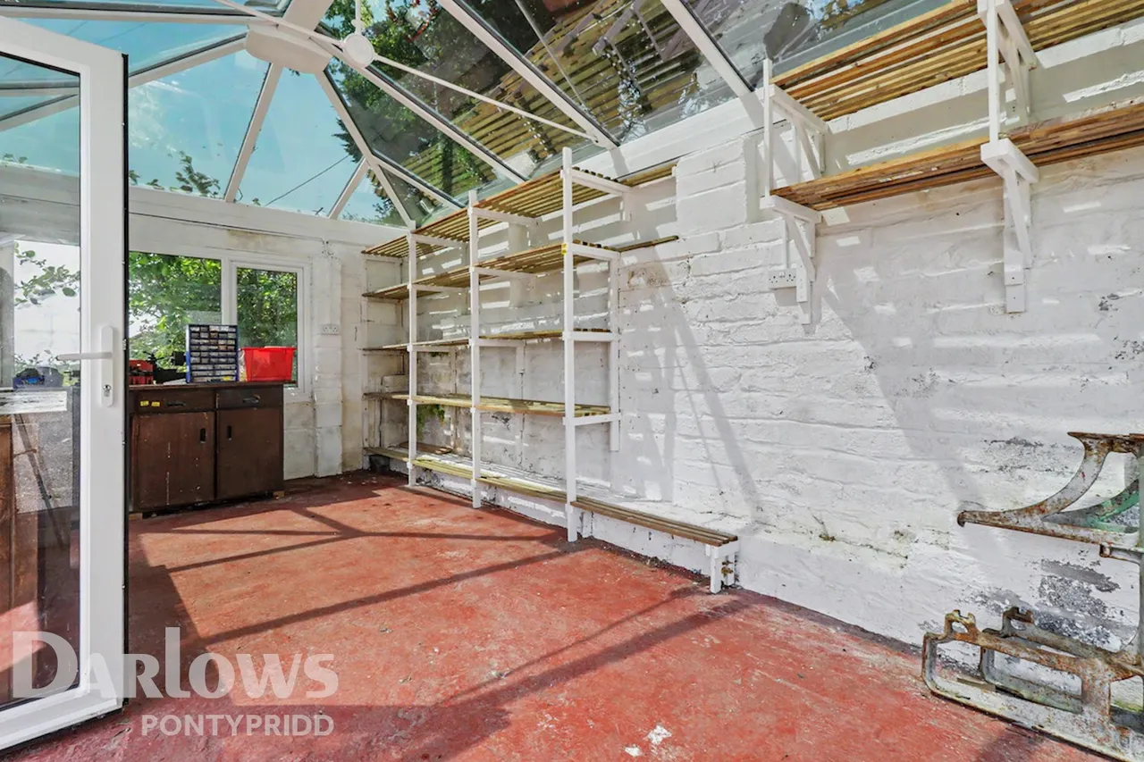 Llantrisant, Pontyclun, photo 27