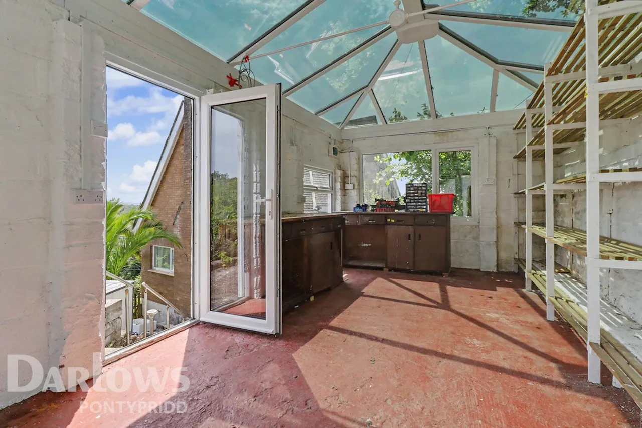 Llantrisant, Pontyclun, photo 28