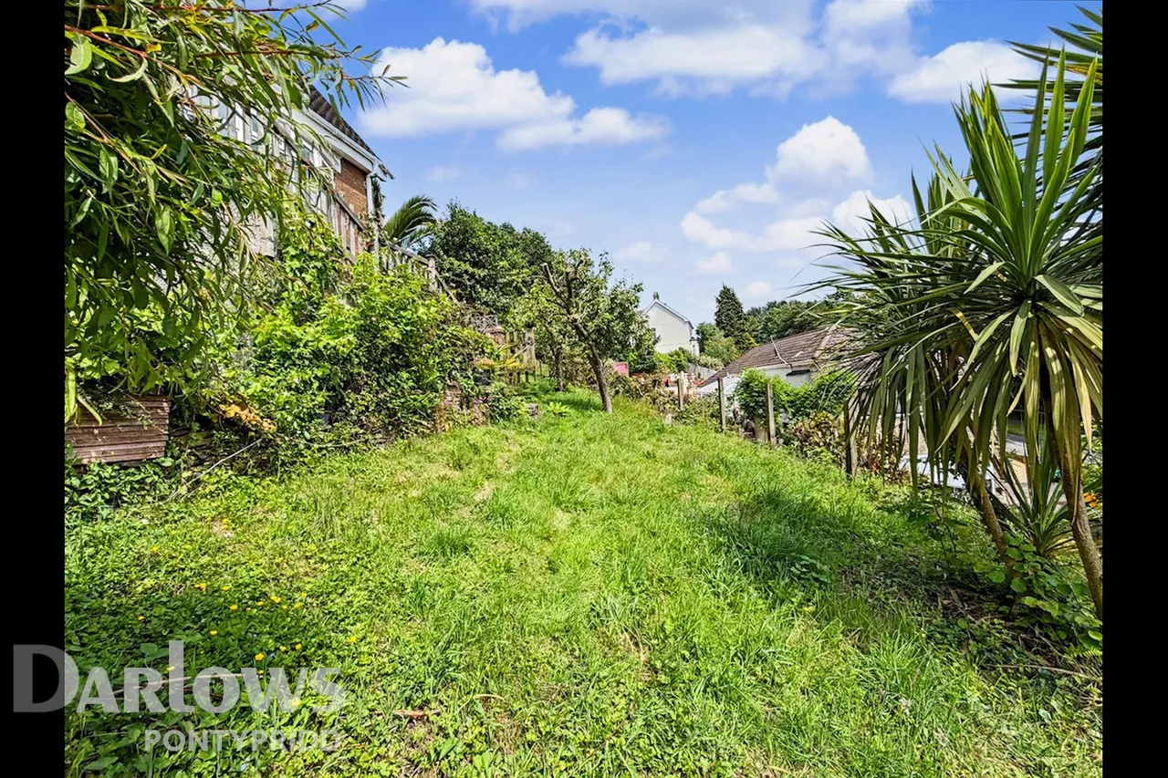 Llantrisant, Pontyclun, photo 33