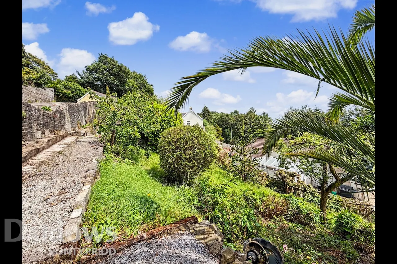 Llantrisant, Pontyclun, photo 41