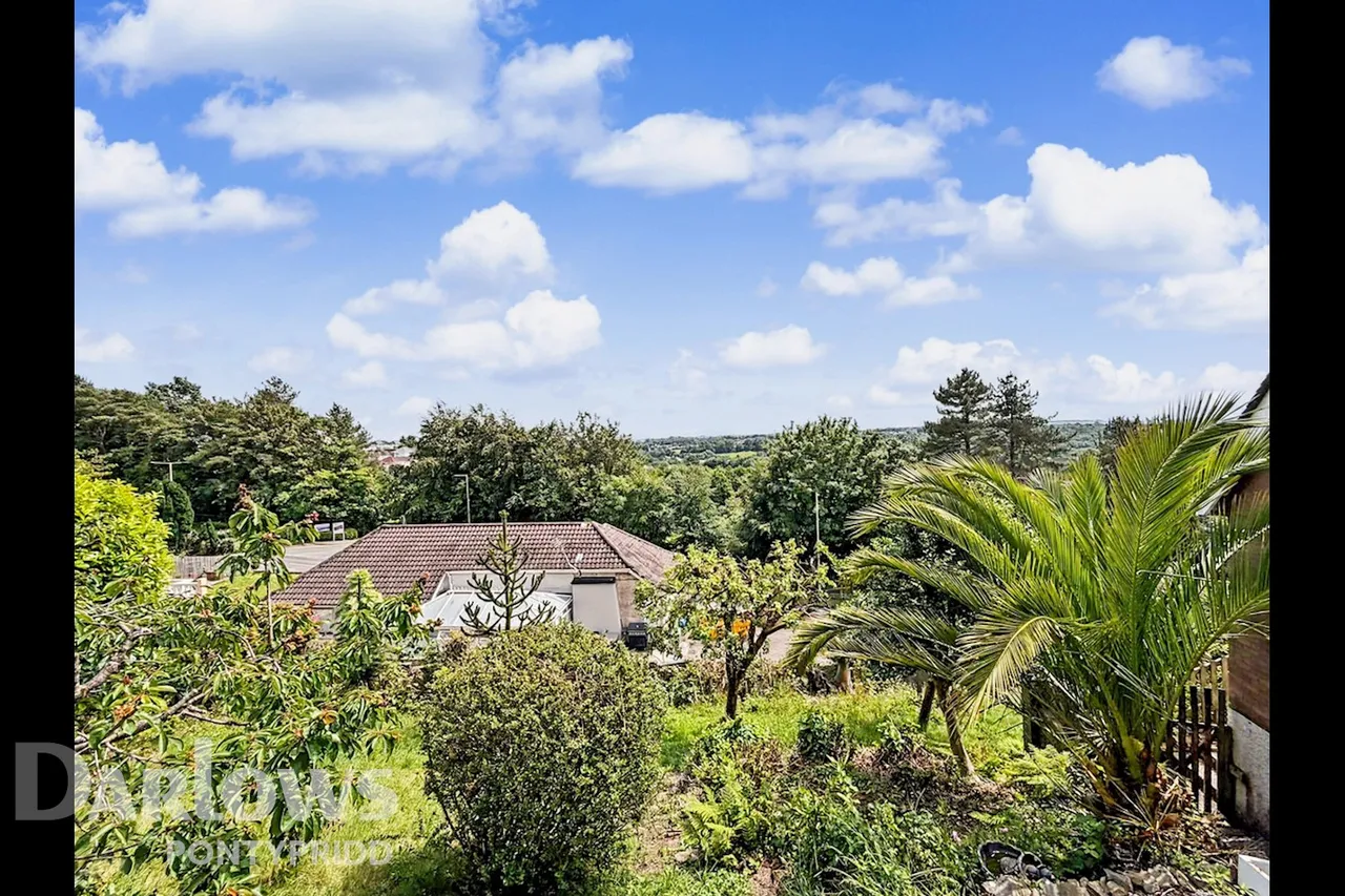 Llantrisant, Pontyclun, photo 40
