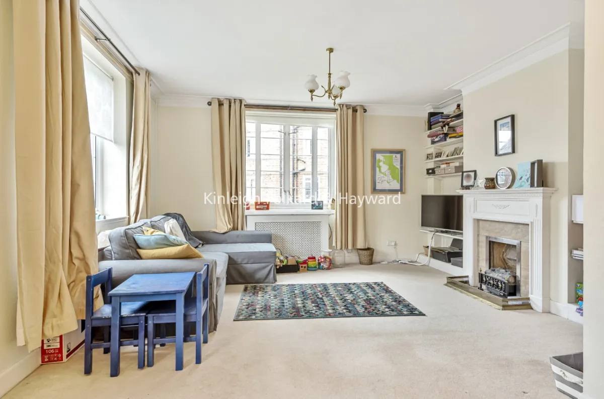 3 bed flat to rent — Sutton Court Road, Chiswick, London, W4
