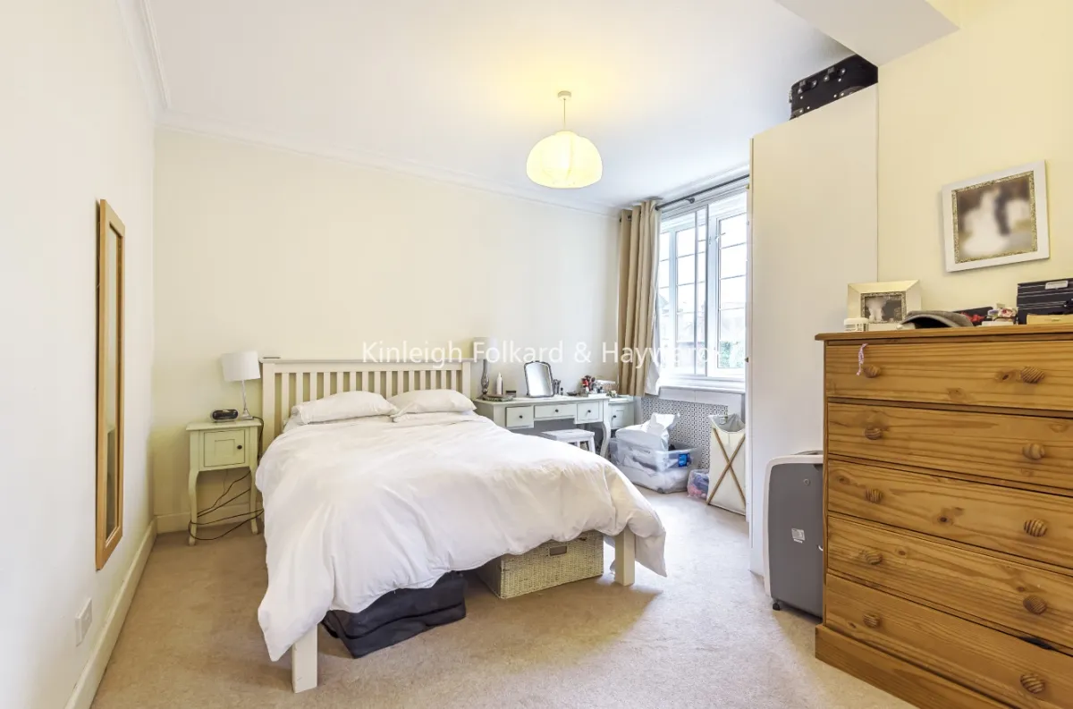 Sutton Court Road, Chiswick, London, W4, photo 2