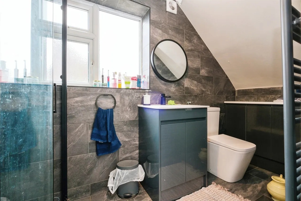 High Ash Crescent, Leeds, photo 10