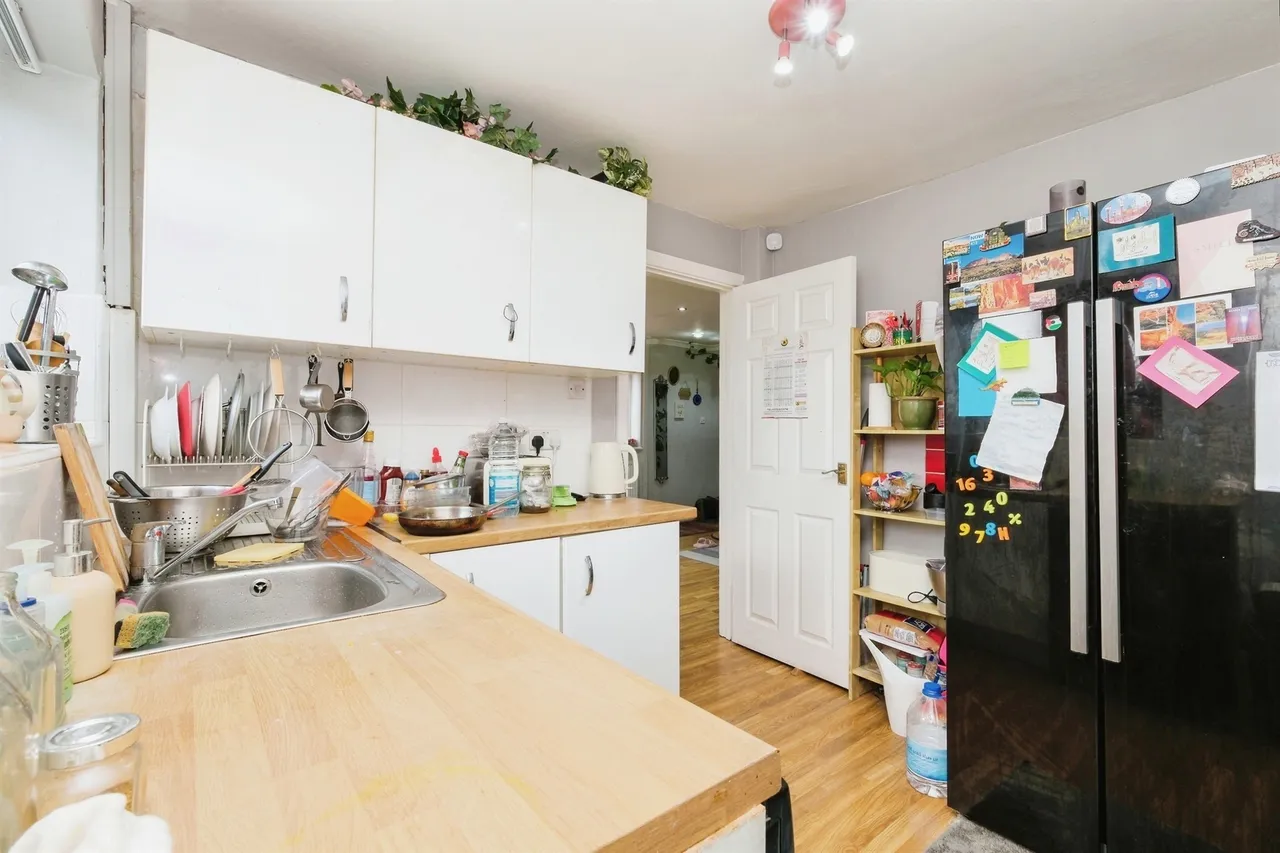 High Ash Crescent, Leeds, photo 12