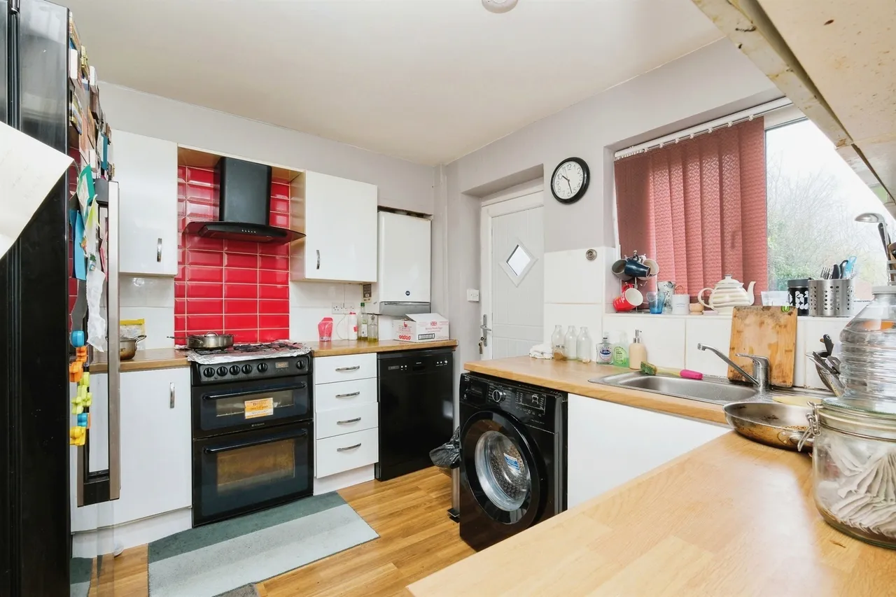 High Ash Crescent, Leeds, photo 3