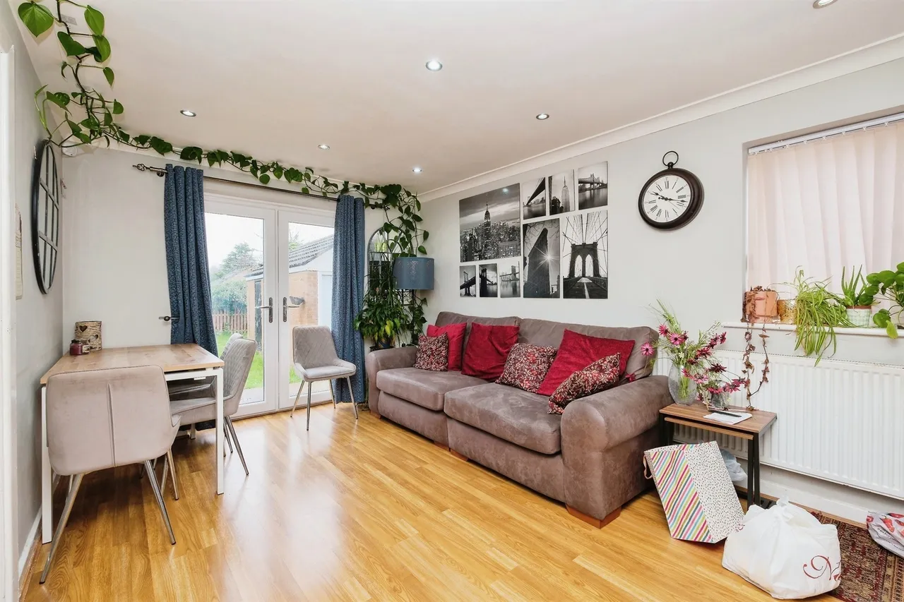 High Ash Crescent, Leeds, photo 11