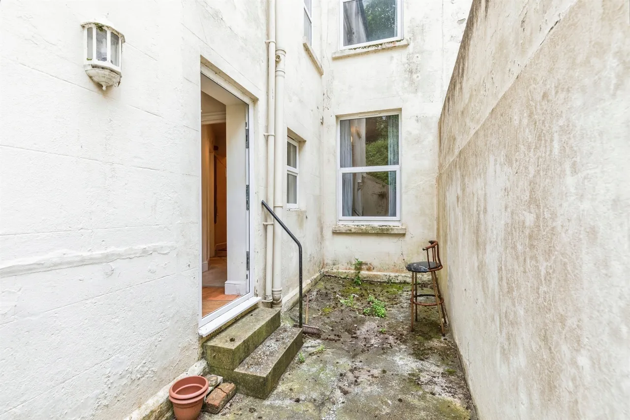 St. Helens Road, Hastings, TN34, photo 15